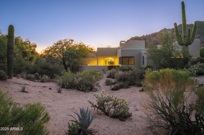 Listings_2014_SmoketreeDr_Images-3