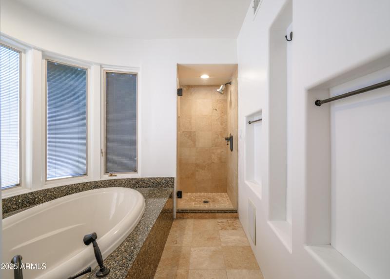 Listings_2014_SmoketreeDr_Images-52