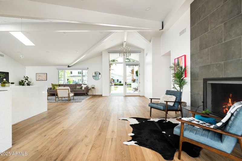 5816 E Calle Del Media-13