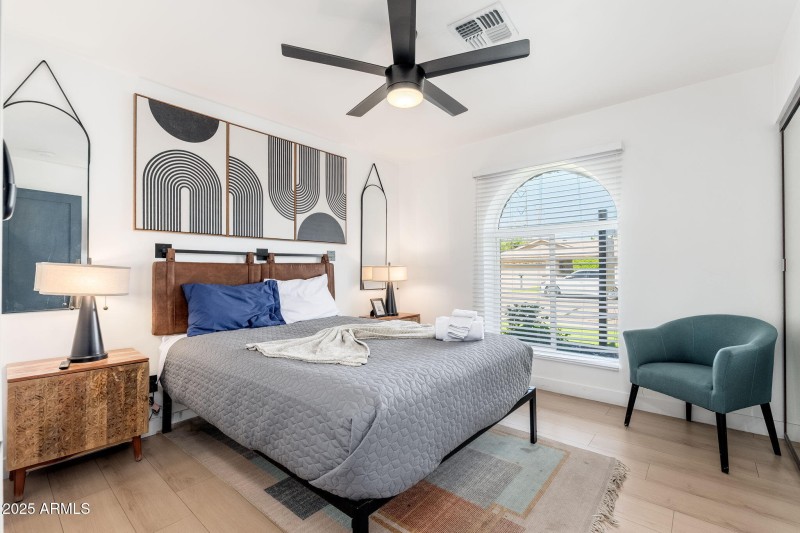 2811 W Rosewood Dr - 25