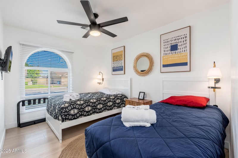 2811 W Rosewood Dr - 27