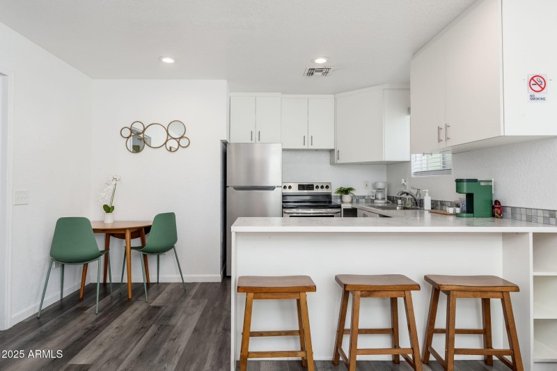 2811 W Rosewood Dr - 48