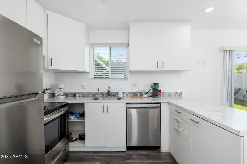 2811 W Rosewood Dr - 49