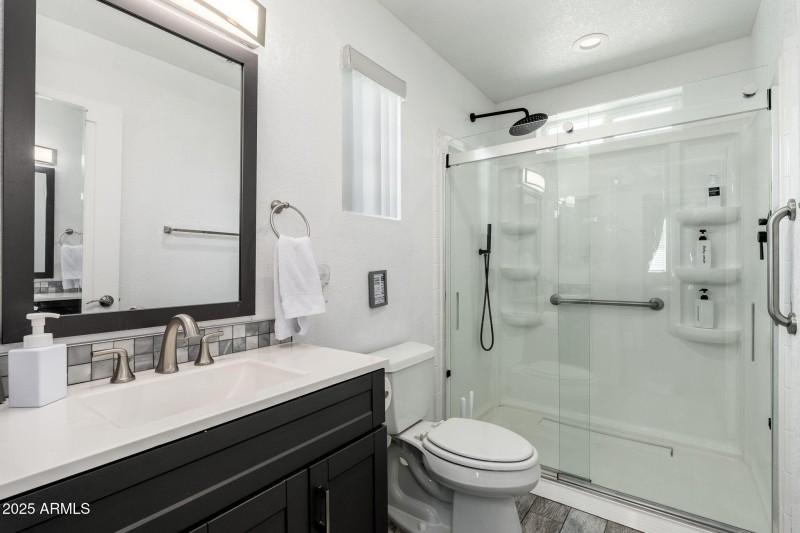 2811 W Rosewood Dr - 55