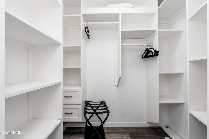 2811 W Rosewood Dr - 56