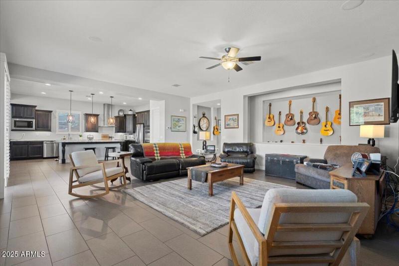 14-Palm St Mesa Photo_13