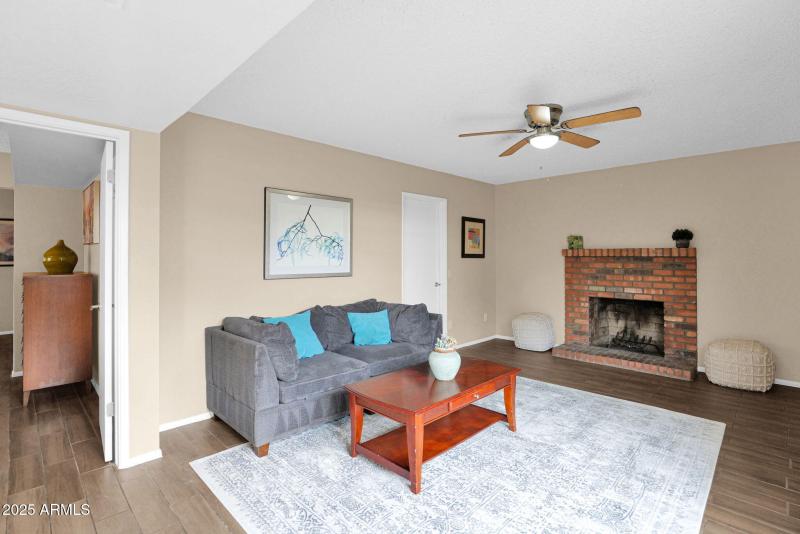 y21-web-or-mls-P1326910