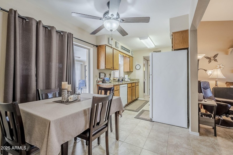 Dining area off kitchen