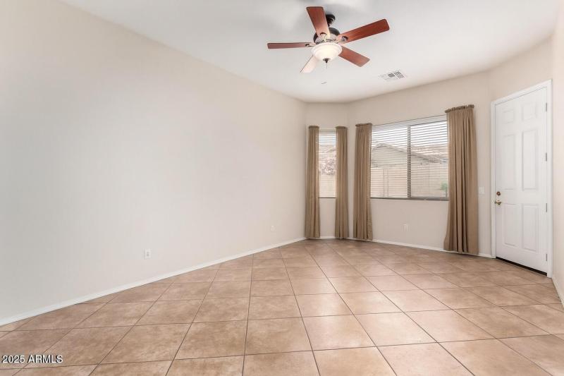 Neutral Modern Unfurnished Room