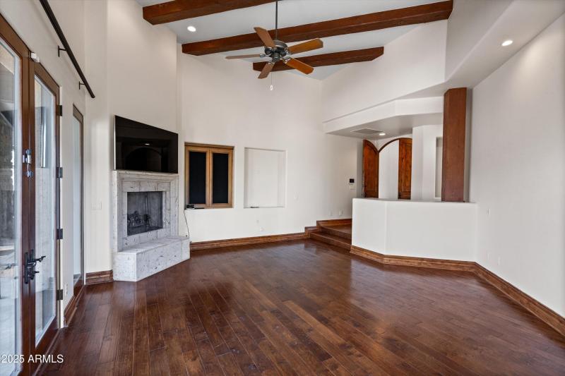 055-Primary Bedroom Suite