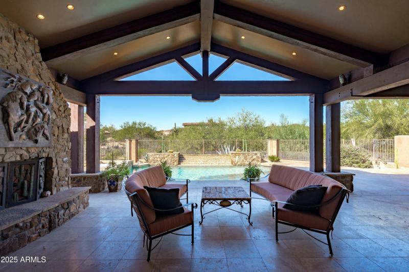 098-Covered Patio Area