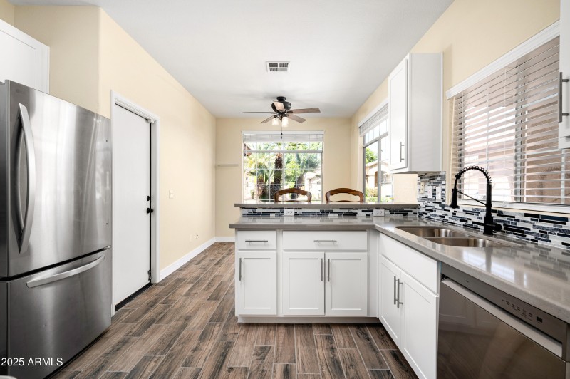 Kitchen & Dining area