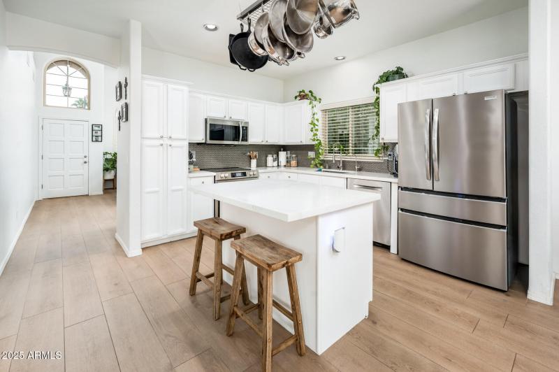 1648 E Palomino Dr - MLS-14