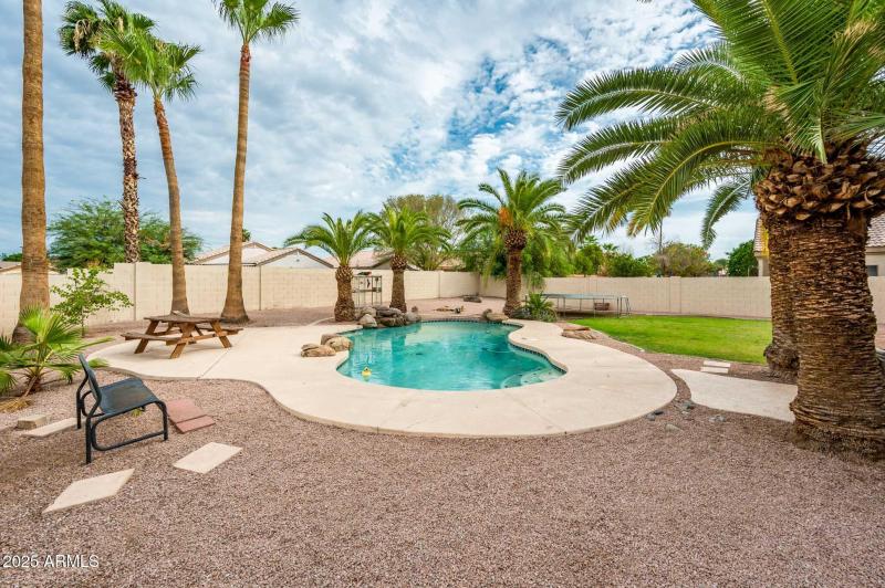 1648 E Palomino Dr - MLS-35