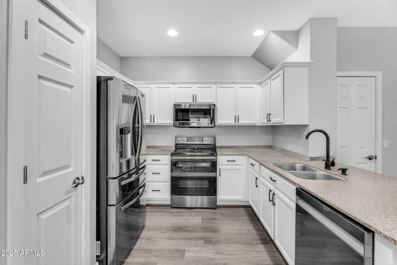 19-web-or-mls-13-web-or-mls-73rd Ave-11