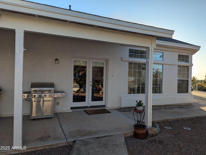 Side yard doors/patio