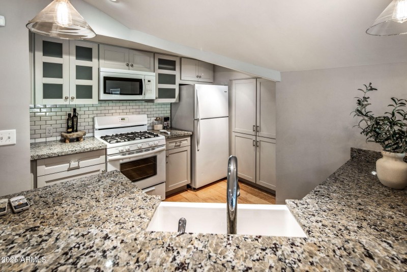 39-web-or-mls-D46A4887 copy