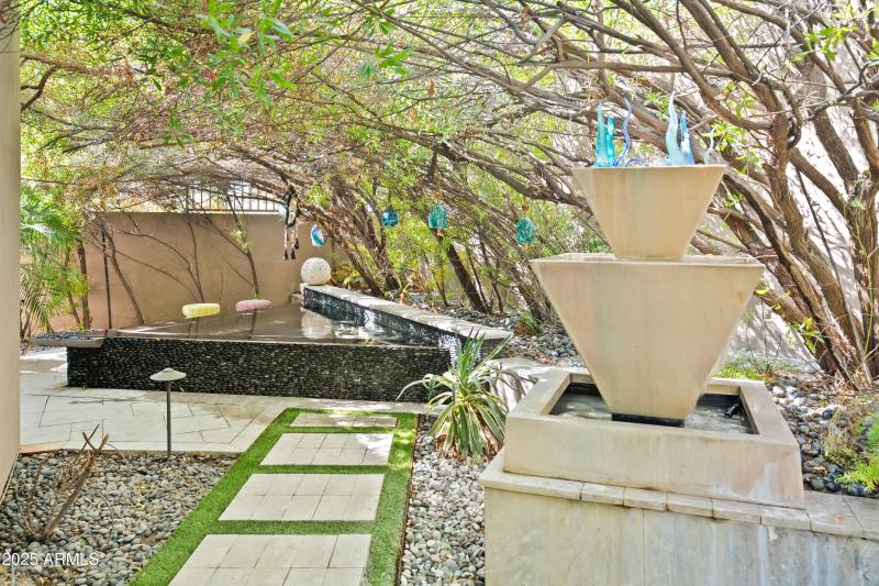 Jacuzzi and Fountain add movement