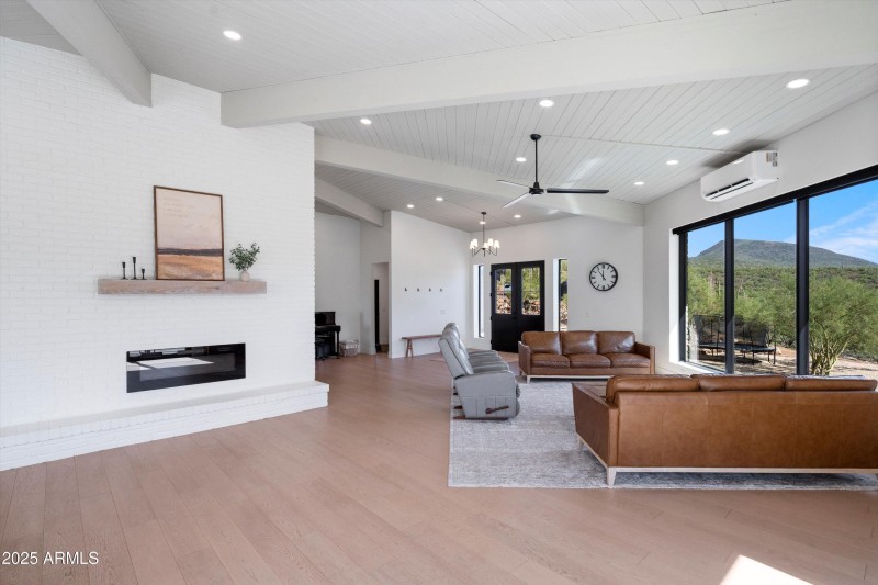 19-Living Area
