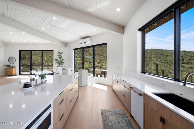 32-Kitchen