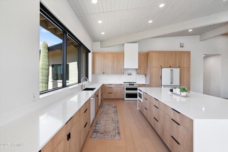 33-Kitchen