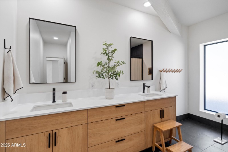 46-Bathroom 2
