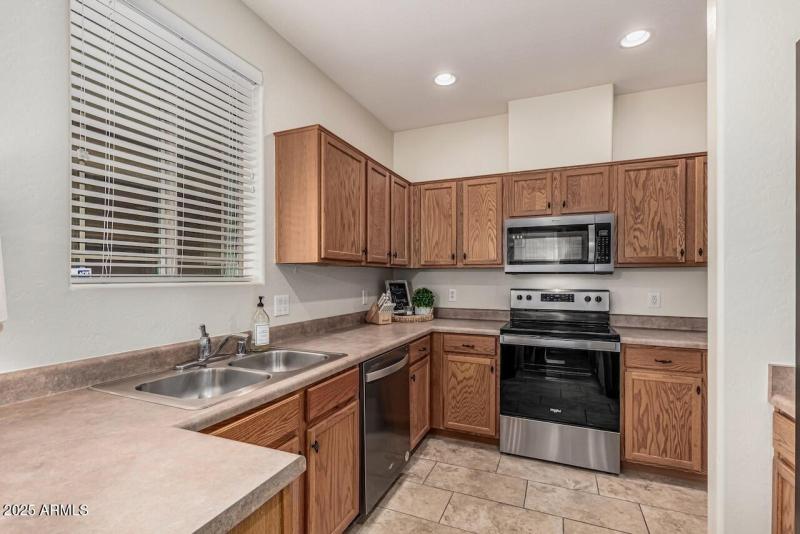 9-Kitchen with Stainless Appliances