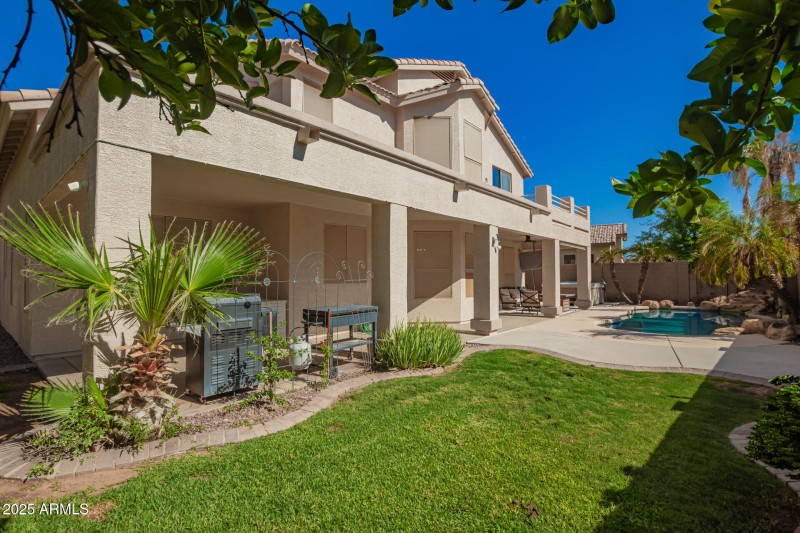 Backyard covered patio