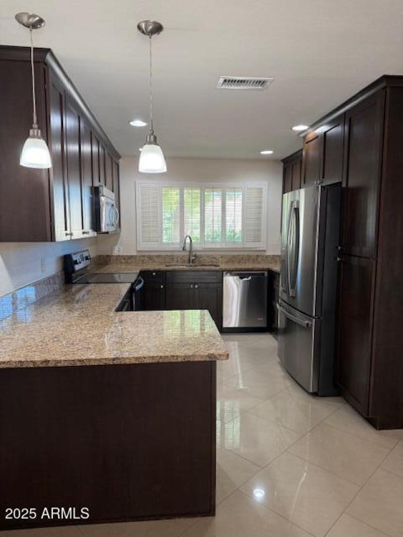 Villa Monterey - Kitchen