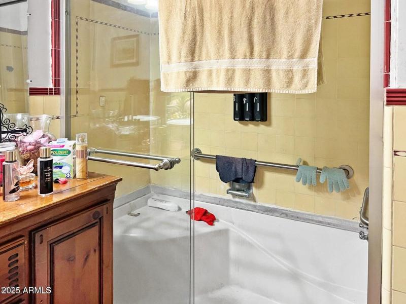 20250817180943756547000000-o