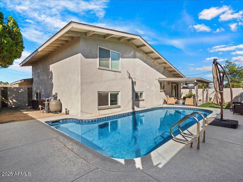 Side yard - room for RV/boat