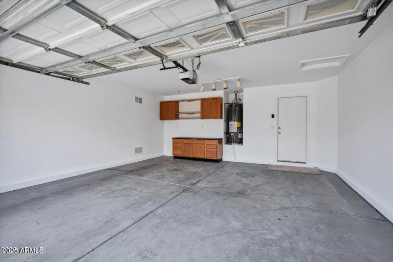 20250918232032681246000000-o