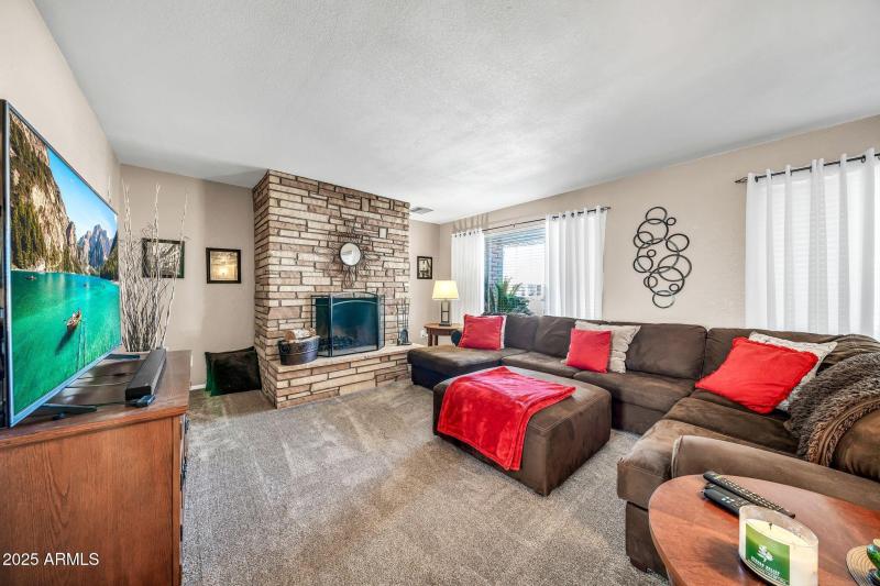 mls_9653 W Purdue Ave-11