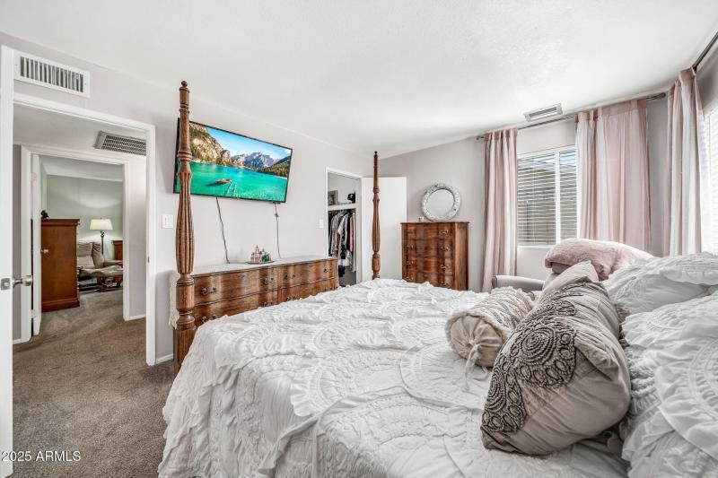 mls_9653 W Purdue Ave-20