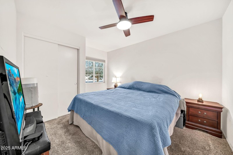 12119 W Dahlia Dr-17