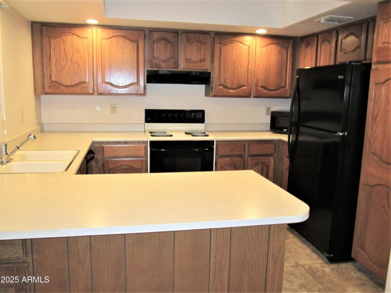 B7 U310 SPACIOUS COUNTER AREA