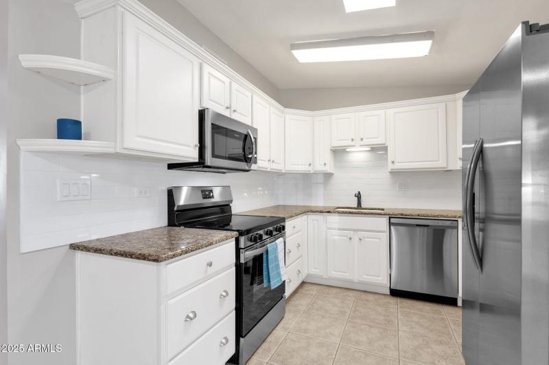 13-web-or-mls-345-w-montecito-ave