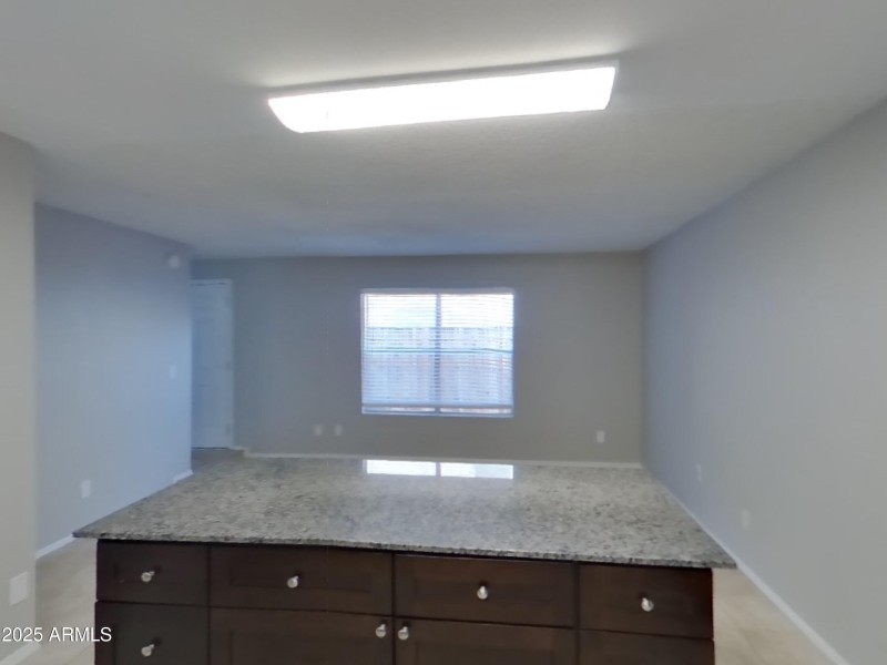 3_pc_hLxeZnwAzG_z0uX5DfEP5_other_room_Lr