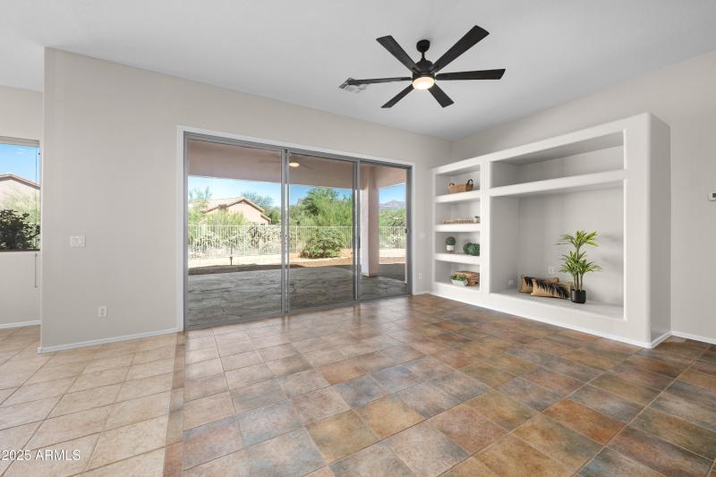 7080-E-Casa-Requena-Drive-8