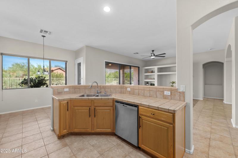 7080-E-Casa-Requena-Drive-16