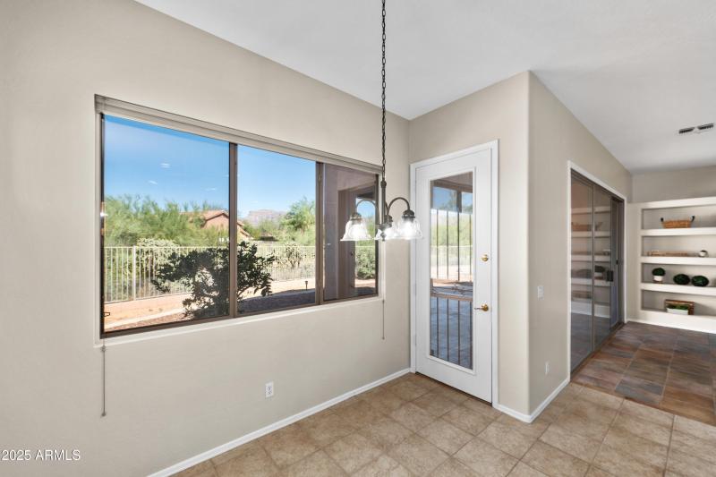 7080-E-Casa-Requena-Drive-17