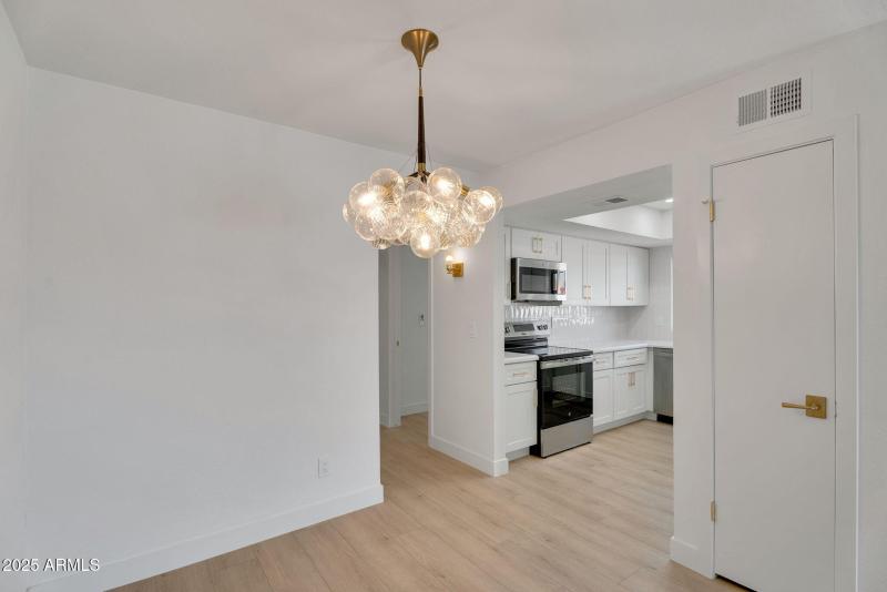 12-web-or-mls-4507 E Monte Way-13