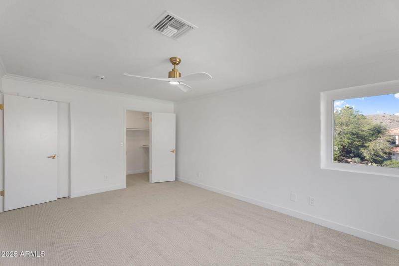 15-web-or-mls-4507 E Monte Way-17