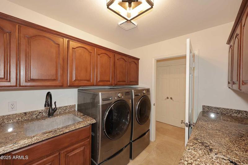 Laundry Room2