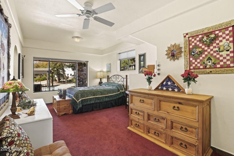 GUEST QUATERS BEDROOM