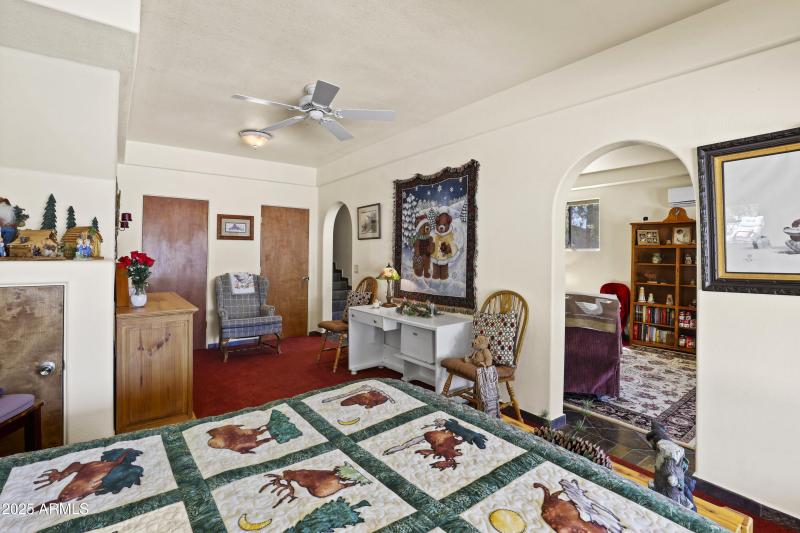 GUEST QUARTERS SUITE