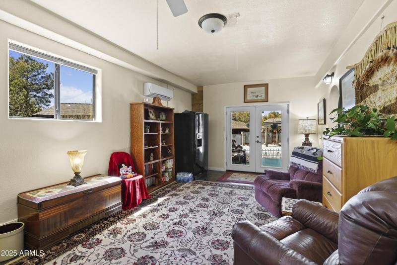 GUEST QUARTERS SUITE