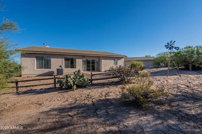 Drive Around 1.25 Acre Lot