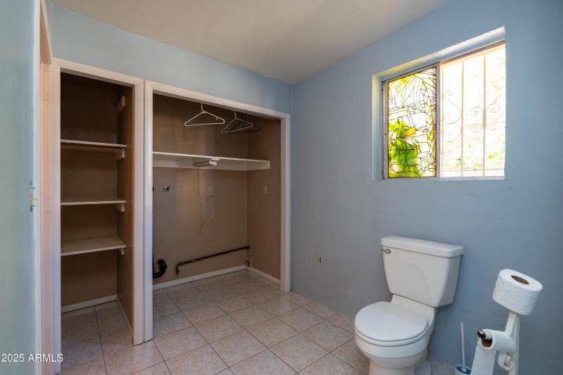 Bathroom / Laundry Area