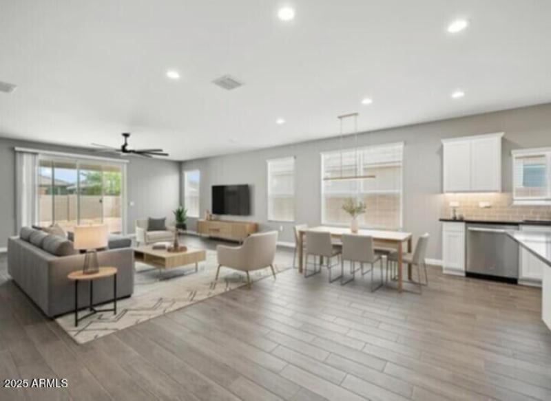 Virtual staged Greatroom